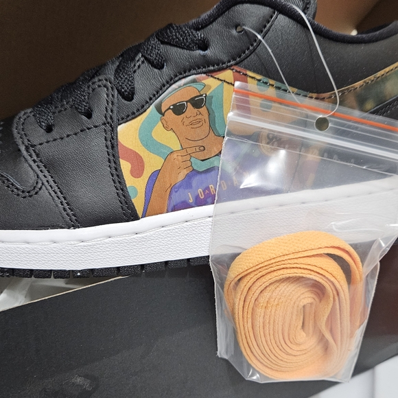 🧨Air Jordan 1 Low GS 'Hologram' Black with Holographic Detail - Picture 6 of 9